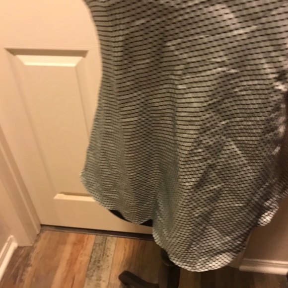 Express Mint Green and Black Brand Silk with Design Tank Top/Cami Size: 12 (L) - Picture 6 of 12